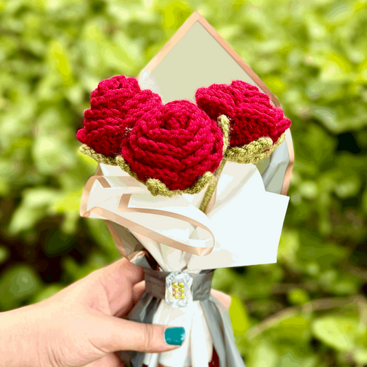 Crochet Rose Trio Bouquet